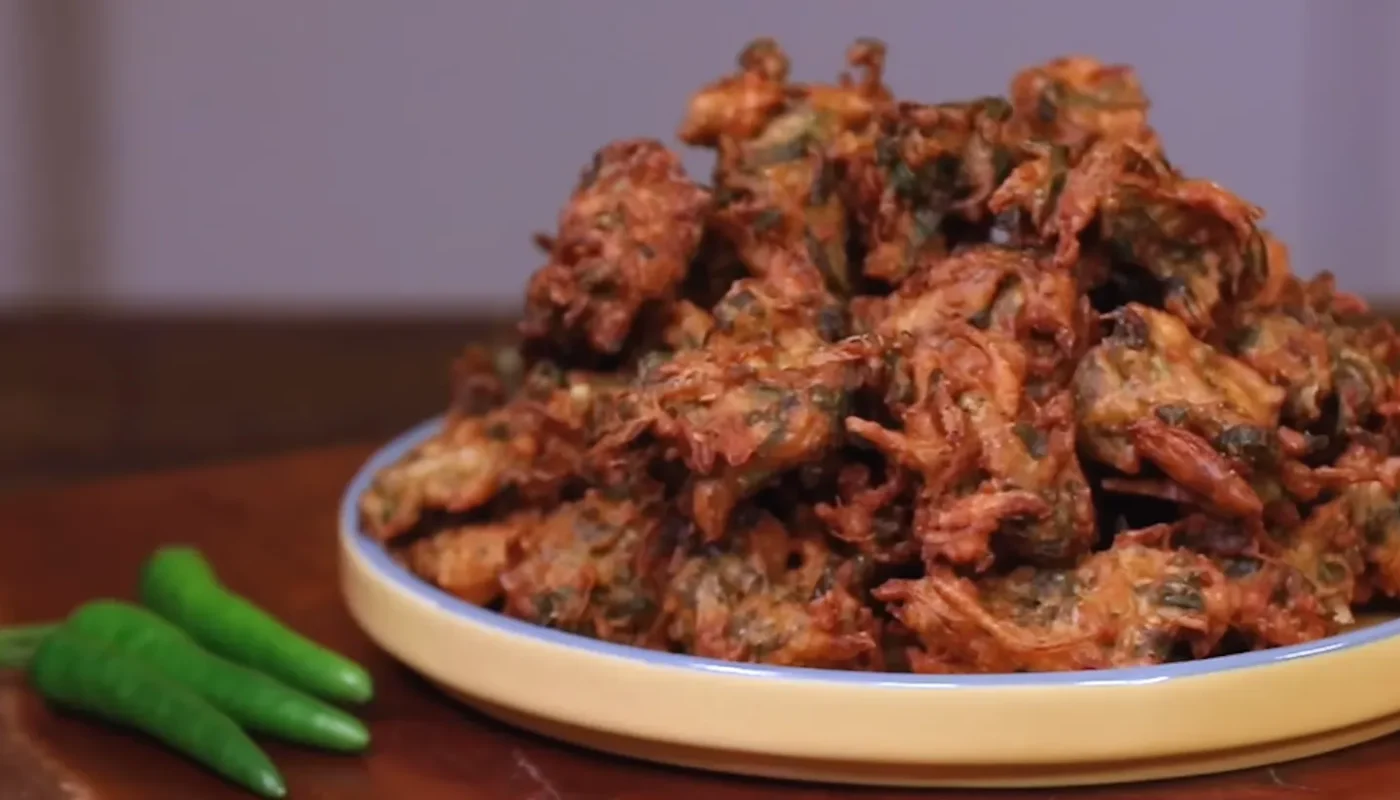 Crispy and Flavorful Spinach Bhajiya Recipe