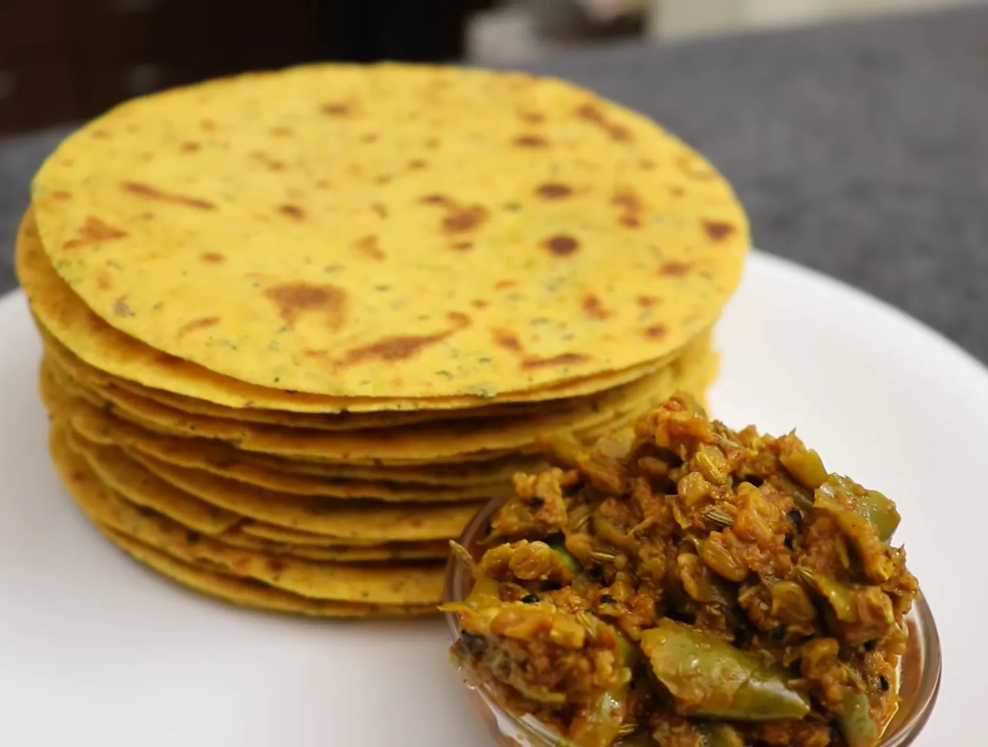 Crispy and Spiced Khakhra Recipe