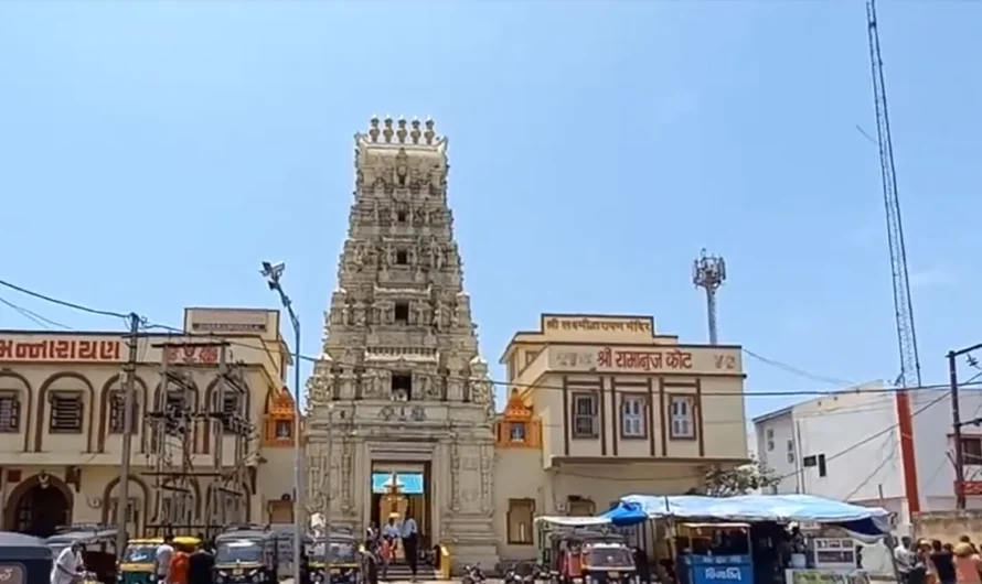 Laxmi Narayan Temple in Somnath